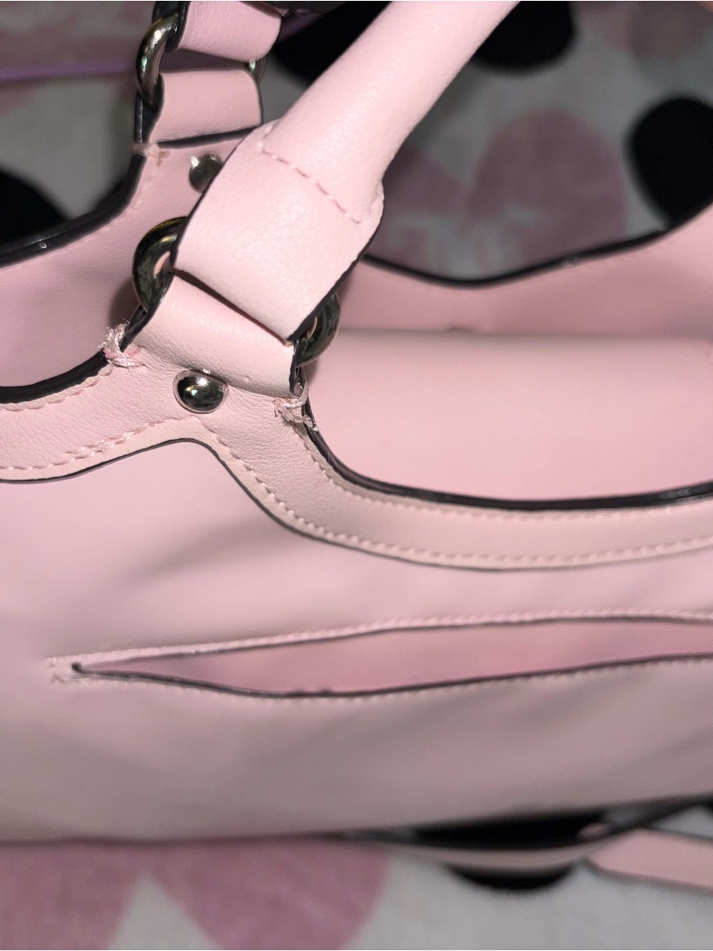 Juicy Couture Light Pink Patent Satchel with Matching Logo Wallet - Picture 6 of 8
